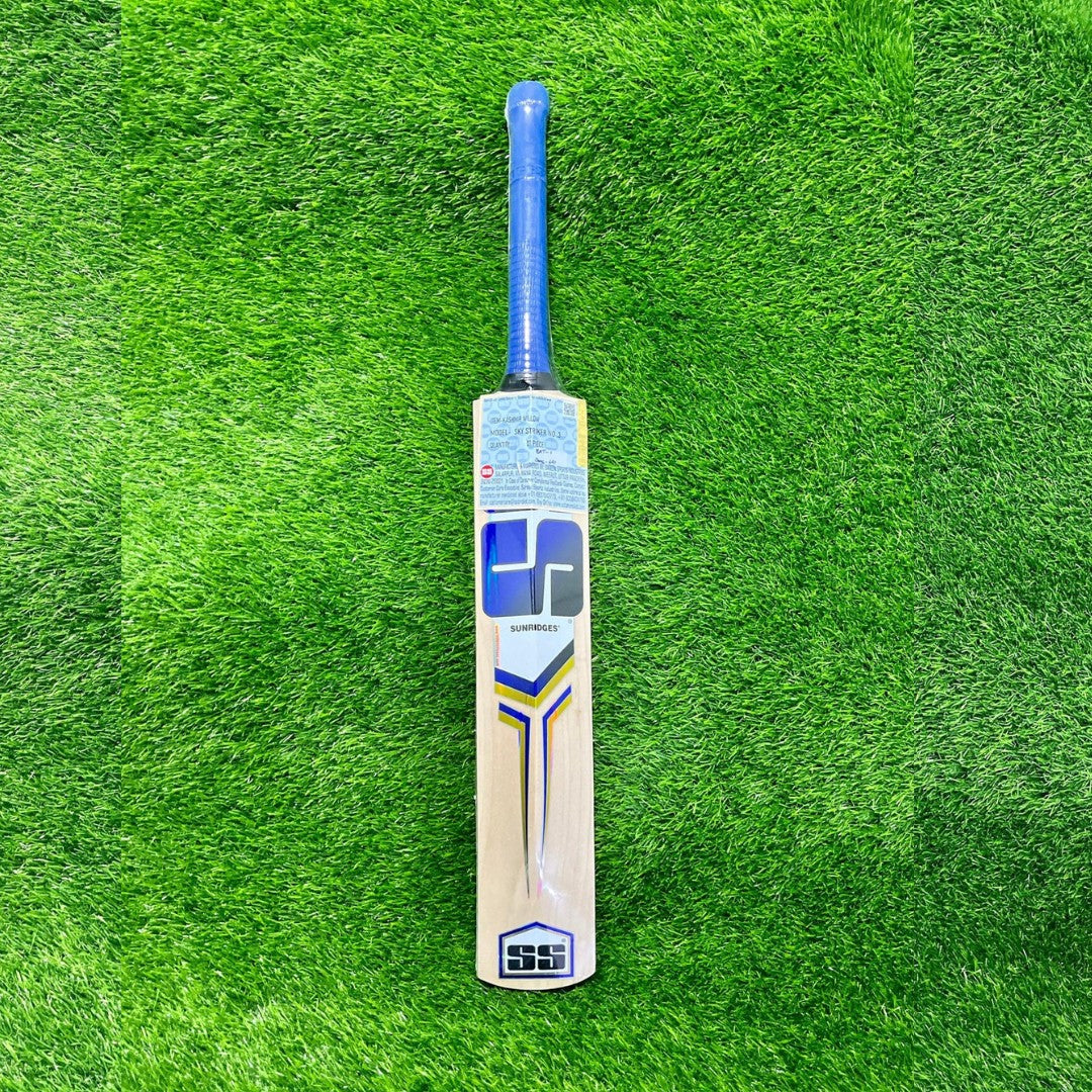 SS SKY Striker Kashmir Willow Cricket Bat - Junior Size 4 (Four)