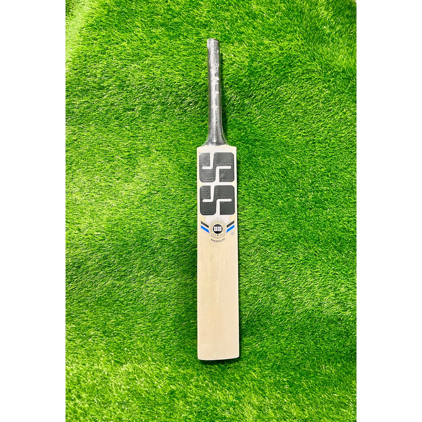 SS Core Range Magnum (Black) English Willow Cricket Bat - Junior Size 5 (Five)
