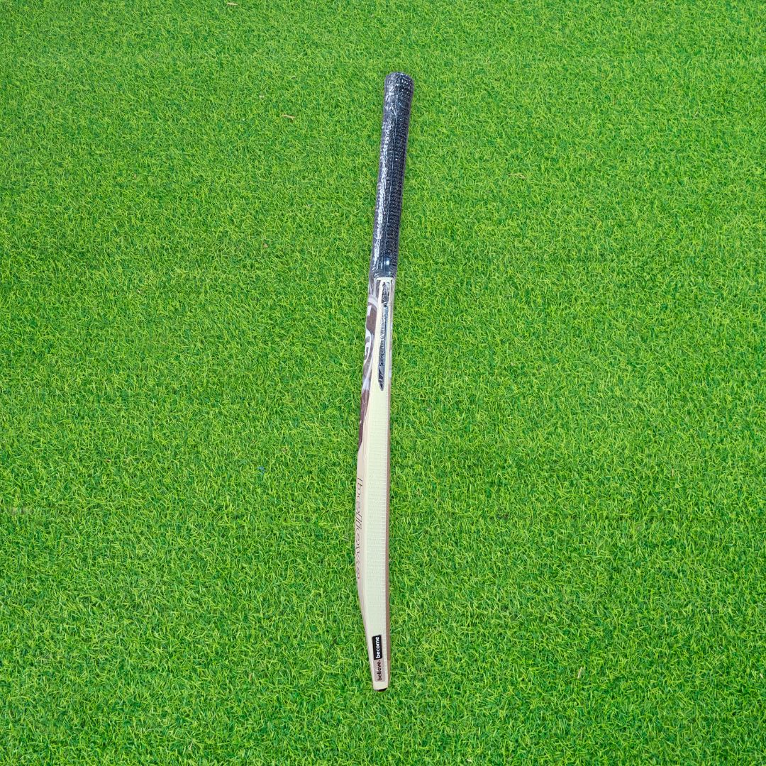 SG Scorer Classic Kashmir Willow Cricket Bat Junior Size 3 (Three)