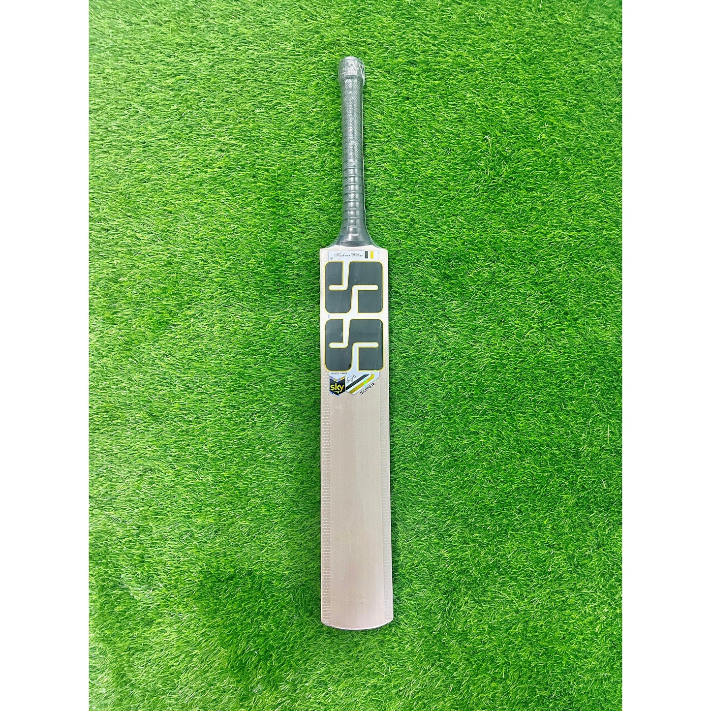 SS SKY Super Kashmir Willow Cricket Bat - Junior Size 6 (Six)