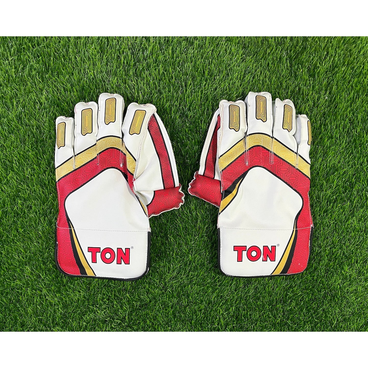 SS TON Pro Wicket Keeping Gloves