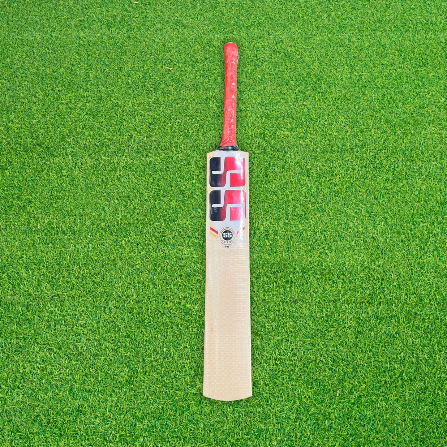 SS 281 Kashmir Willow Junior Cricket Bat - Harrow