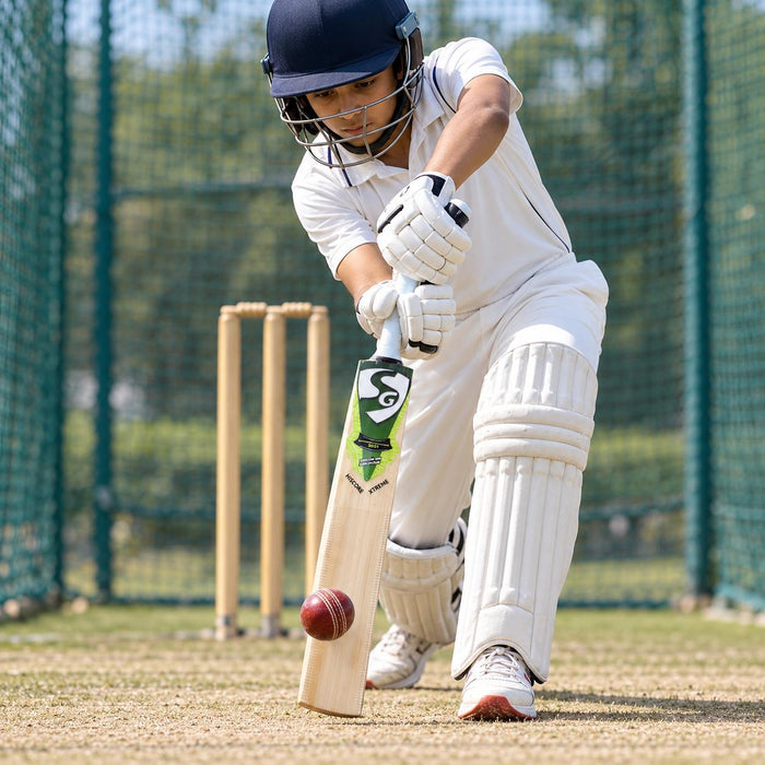 SG Hiscore Xtreme Harrow junior bat - realistic cricket use