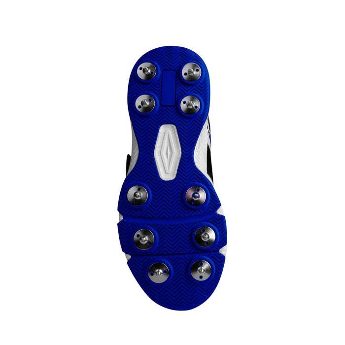 CA Kamo Spikes Cricket Shoes