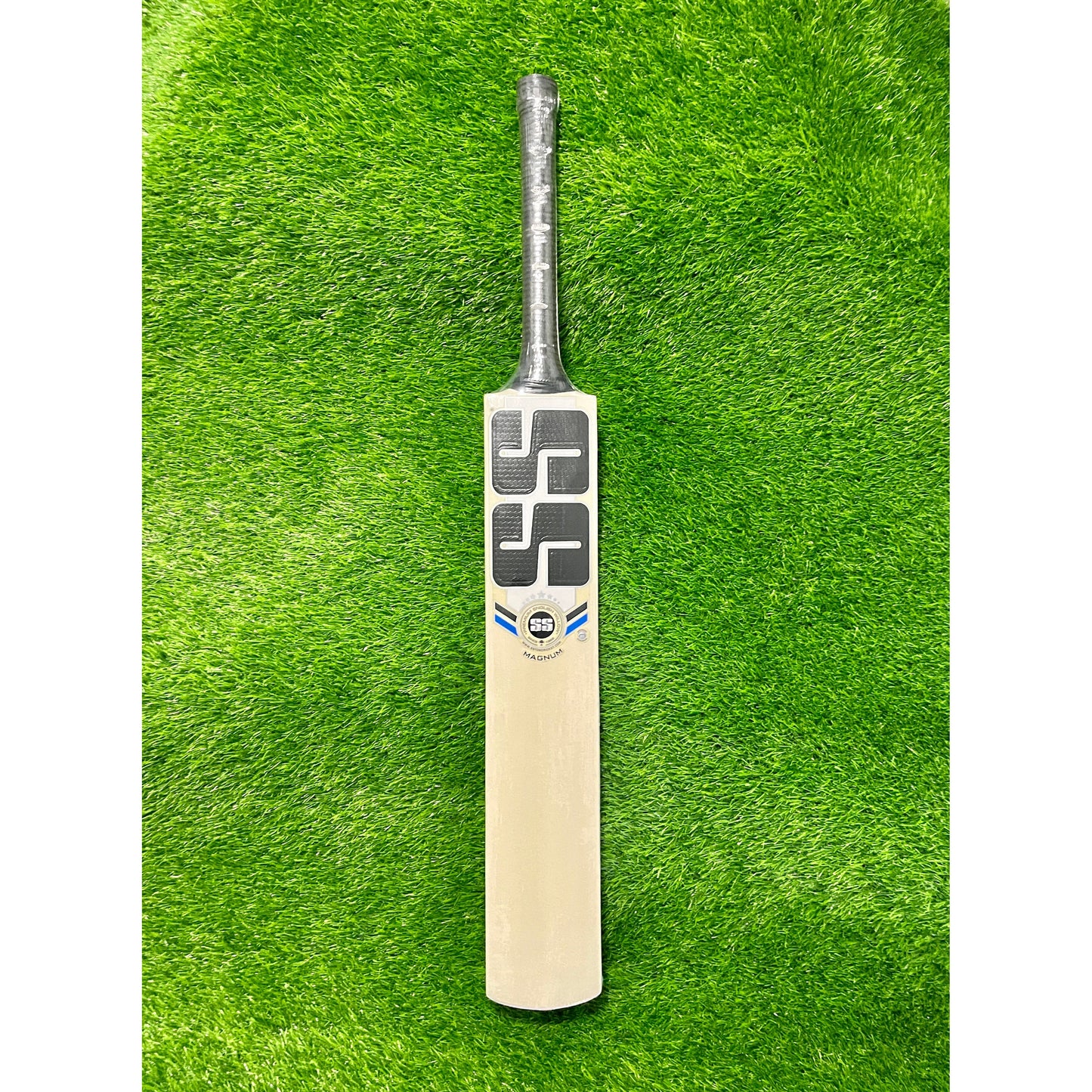 SS Core Range Magnum (Black) English Willow Cricket Bat - Junior Size 6 (Six)
