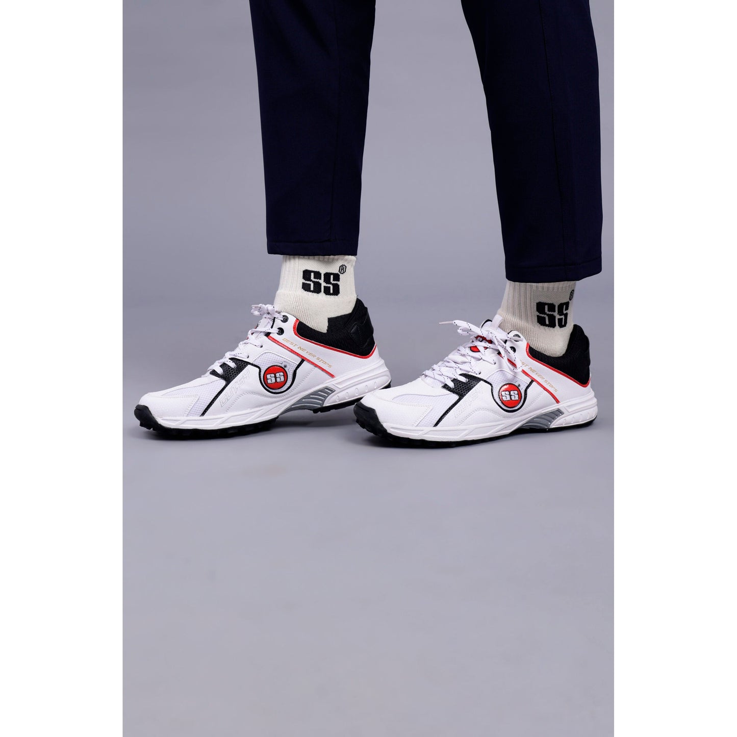 SS Gutsy Cricket Shoes