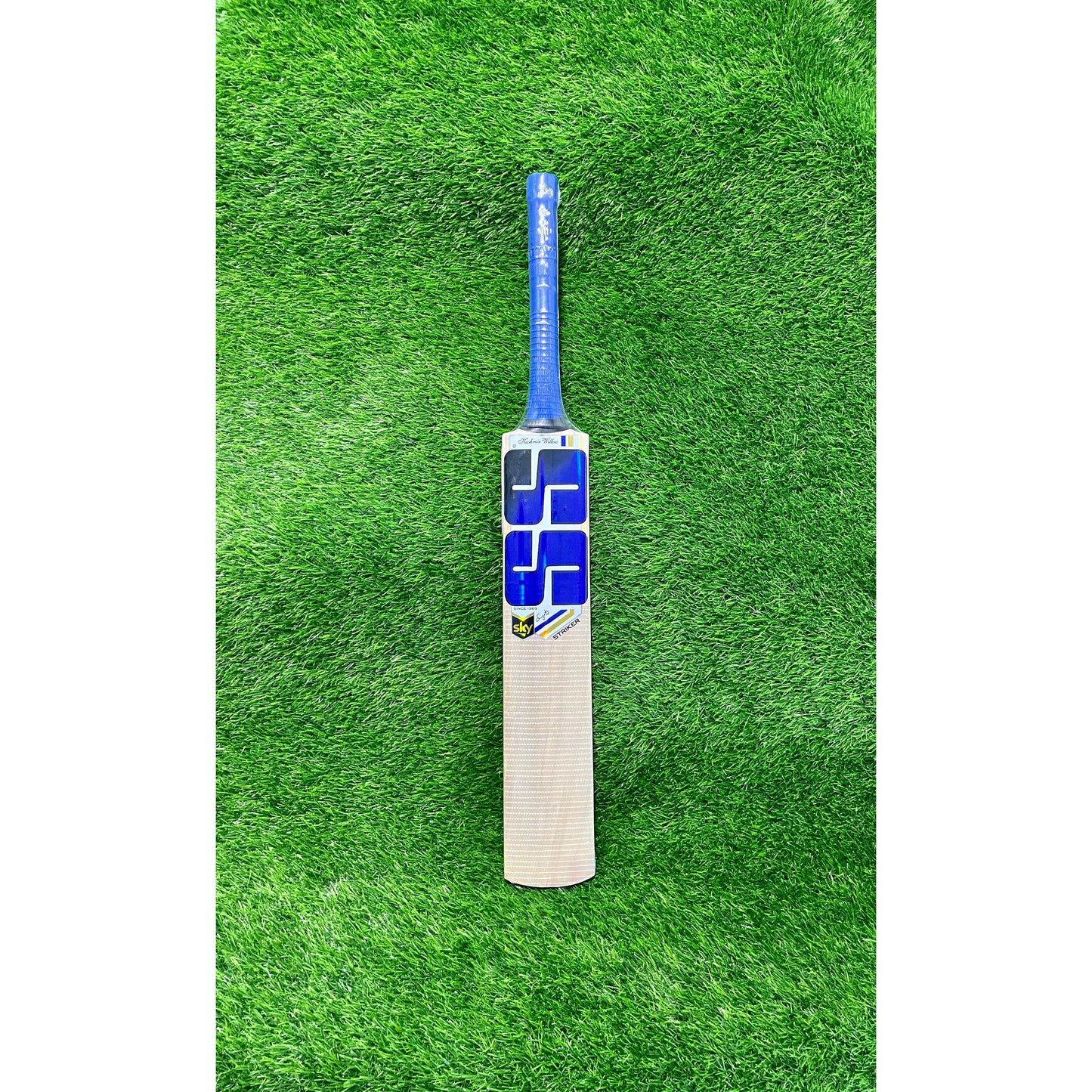 SS SKY Striker Kashmir Willow Cricket Bat - Junior Size 2 (Two)