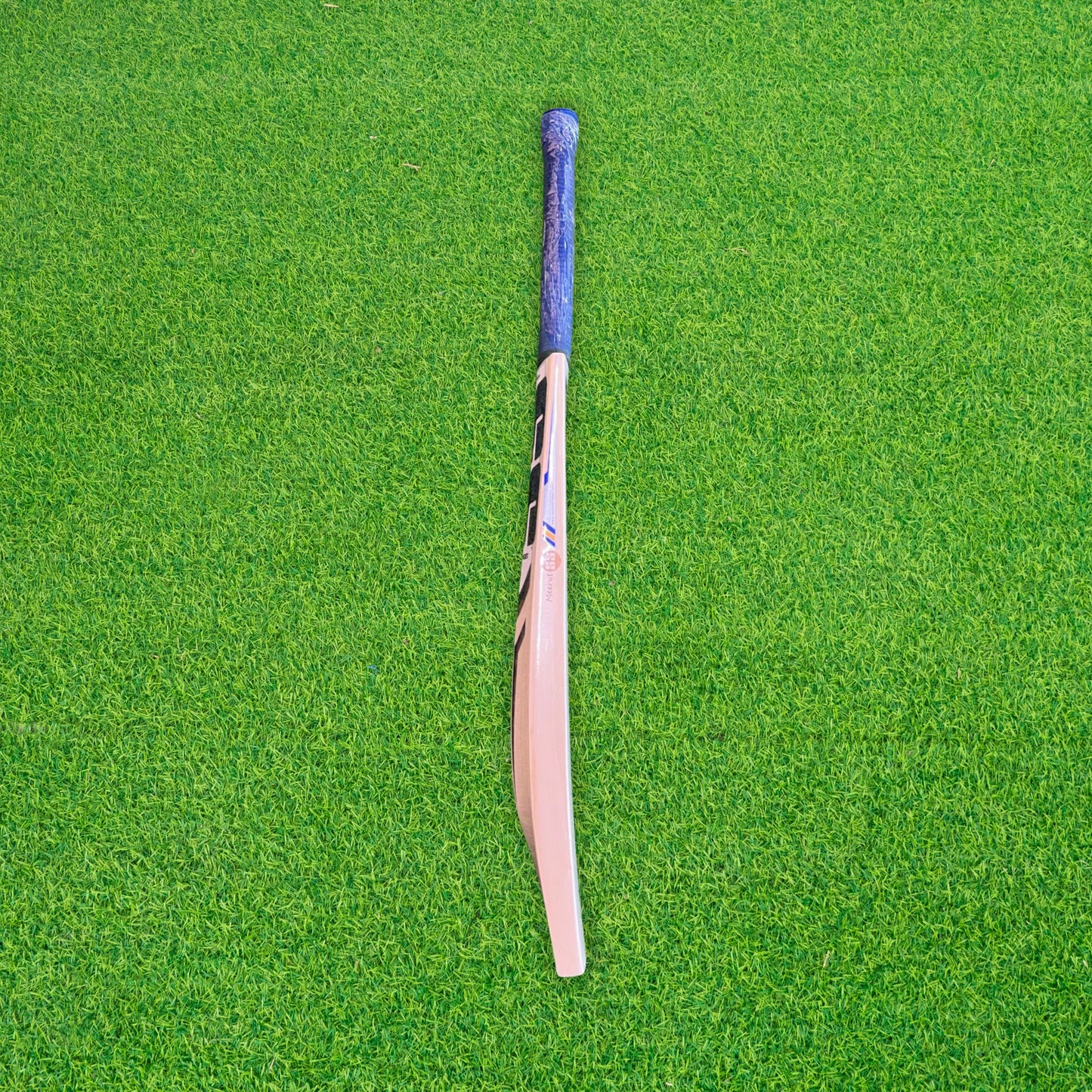 SS SKY 360 English Willow Junior Cricket Bat - Size Harrow