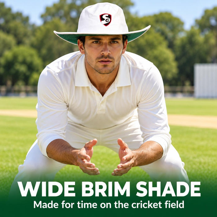 Cricket fielder wearing the SG Panama Premier 2.0 white hat with wide brim and green underside