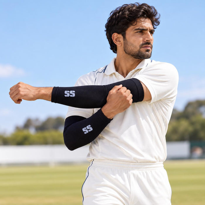 SS black fielding sleeves - product in use