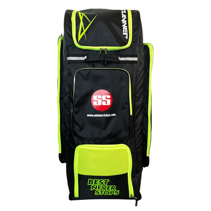 SS Stunner Duffle Cricket Kit Bag with wheels